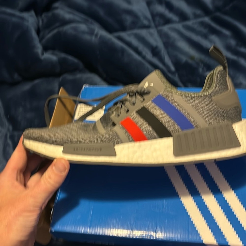 Men’s size 11 Adidas NMD R1